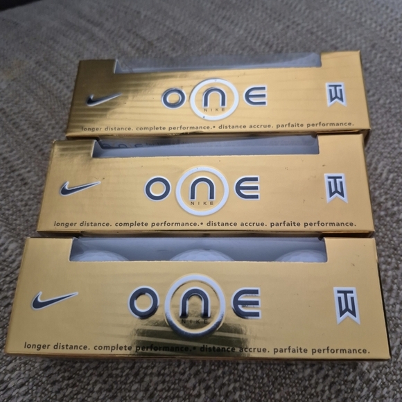Nike One Tiger Woods Golf Balls in Gold Box 3x3 9 Balls Total - Picture 1 of 1